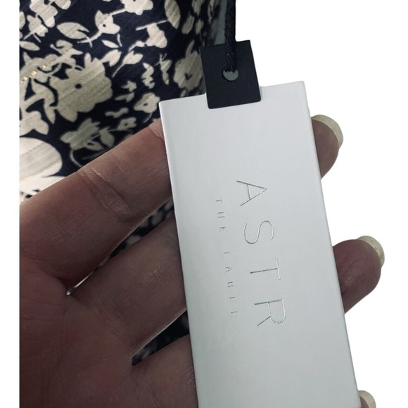 ASTR Santorini Floral One Shoulder Dress Womens Size L Black Ivory NWT $158 - Picture 15 of 16